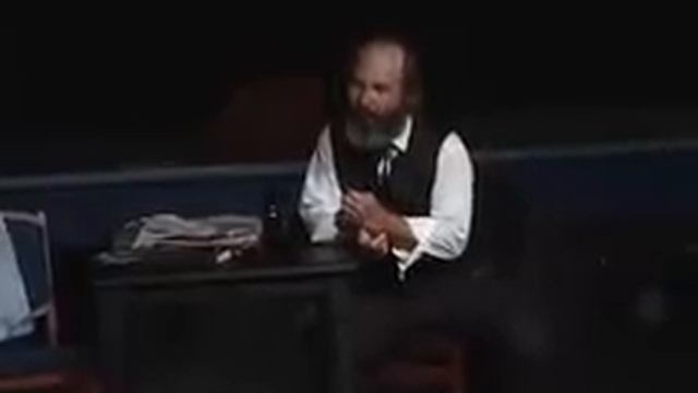 Karl Marx : the root of the problem is US in Zinn's Marx смотреть онлайн