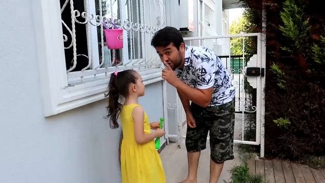 Grandma Funny On, Kid Family Fun - Hide And Seek - Oyuncak Avı Öykü