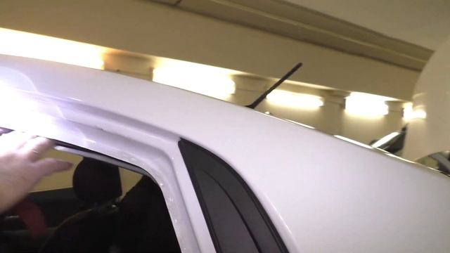 Как установить штатную камеру заднего вида и зеркало с монитором на Kia Rio смотреть онлайн