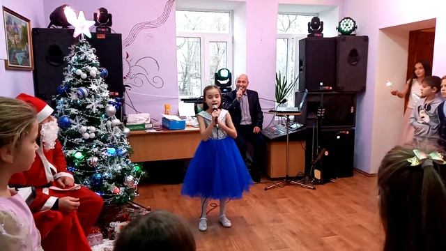 Anul Nou 2020. Scoala de arte, satul Olanesti. Zagoret Adelina!!! смотреть онлайн