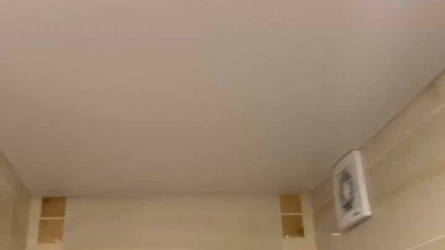 Тест натяжного потолка. Мы залили его водой. смотреть онлайн