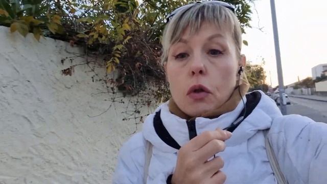 Французы не любят заморачиваться, но любят разные травки смотреть онлайн