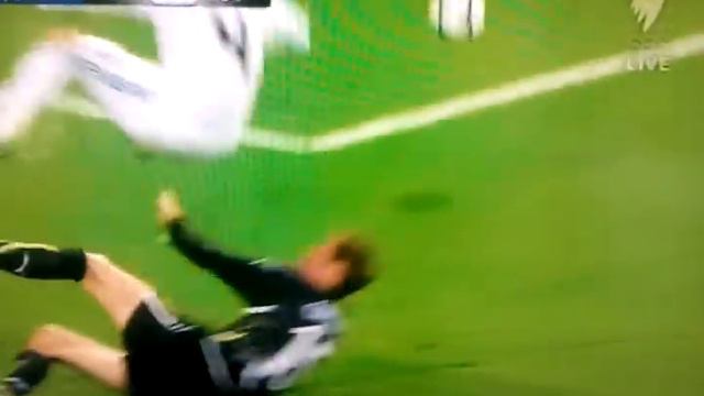 Peter Crouch Red Card 05-04-2011 vs Real Madrid смотреть онлайн
