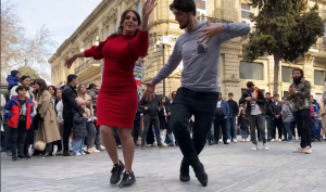 О Мой Кавказ Лезгинка Баку Торговый 2023 Девушки Танцуют Классно Tarqovuda Lezginka Dance ALISHKA