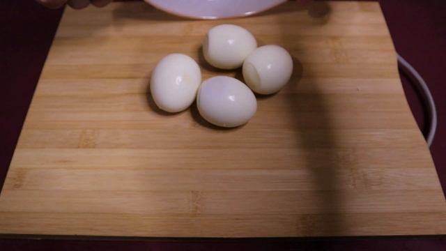 Простой и вкусный рыбный салат :) смотреть онлайн