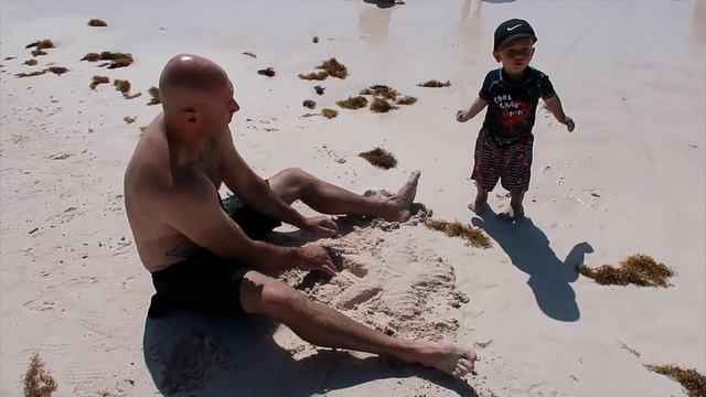 PINK SAND BEACH IN BERMUDA! HORSESHOE BAY