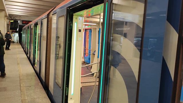 На поезд 81-765 "Москва" посадки нет смотреть онлайн