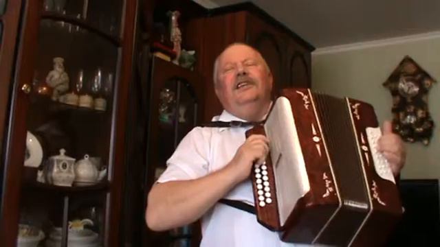 За окошком моим запорошенным /исп. Иван Сотник смотреть онлайн