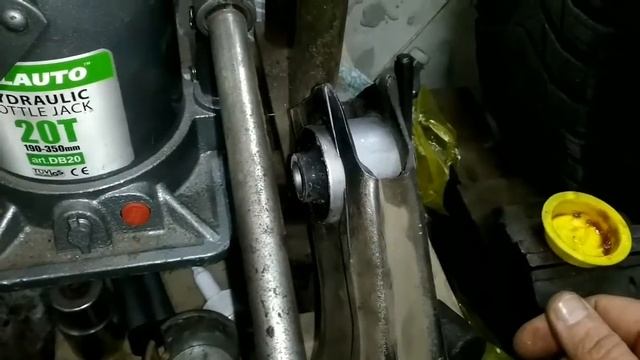 Замена сайлентблоков и сальников