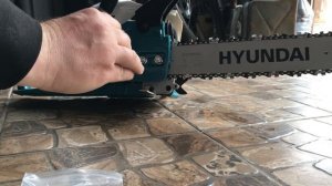 Распаковка и Сборка бензопилы, Заправка бензопилы, Бензопила Hyundai x370 обзор