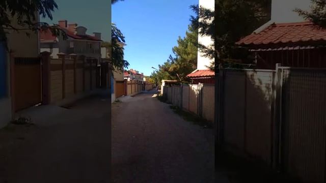 Крым, посёлок Песчаное, кооператив "Орбита", вилла "АНЖЕРА" и дорога к морю. смотреть онлайн