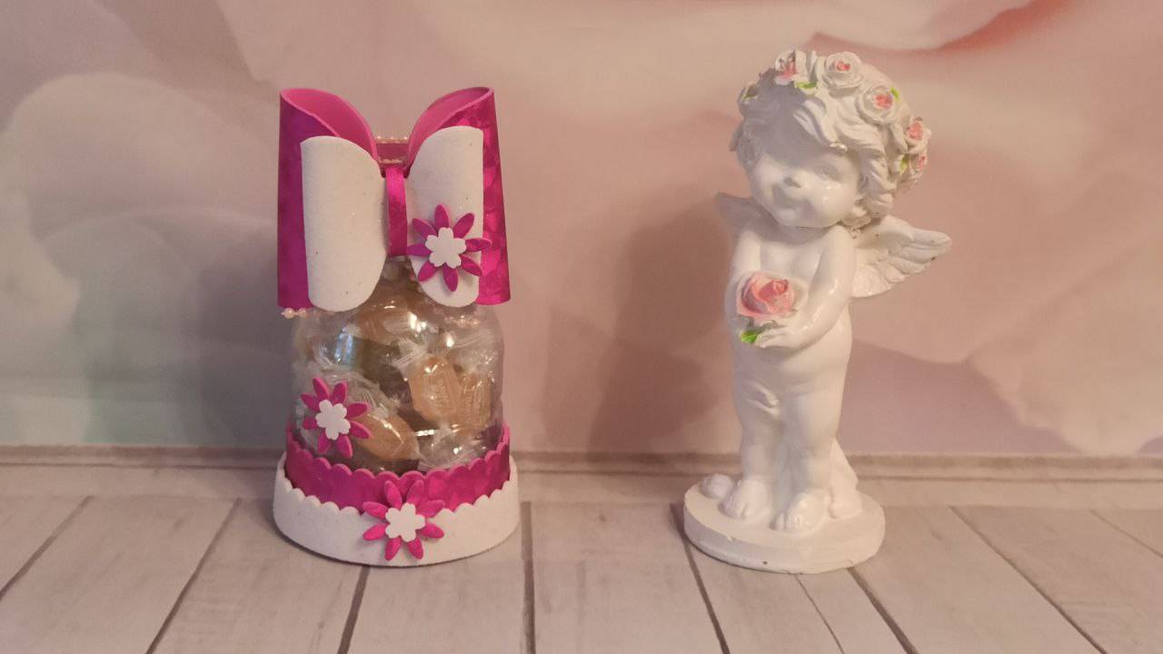 МК Поделка из пластиковой бутылки и фоамирана. смотреть онлайн