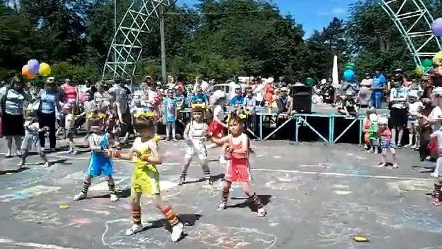 Детский танец РЖАКА до слёз!!!!!!+пиар подруги!!!!!!!!!! смотреть онлайн