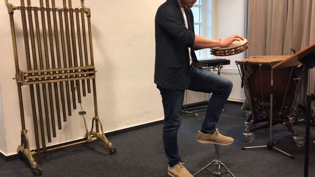 Tambourine Etüde Tambur-ille смотреть онлайн