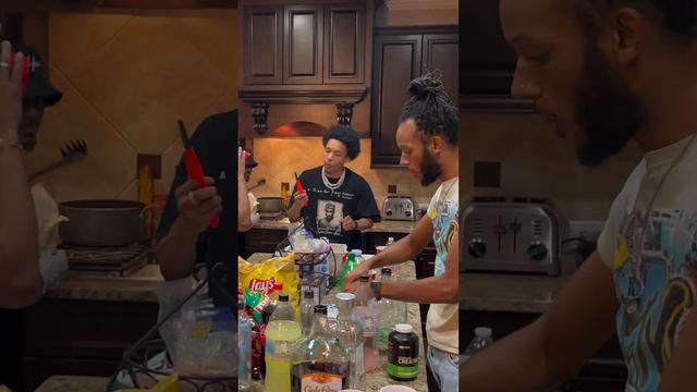 HILARIOUS 😂 TTU hits the BowWow airhug смотреть онлайн