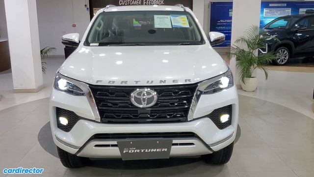 Toyota Fortuner 2.8 4x4 2023 | Fortuner 2023 Top Model | Interior and Exterior | Real-life Review смотреть онлайн