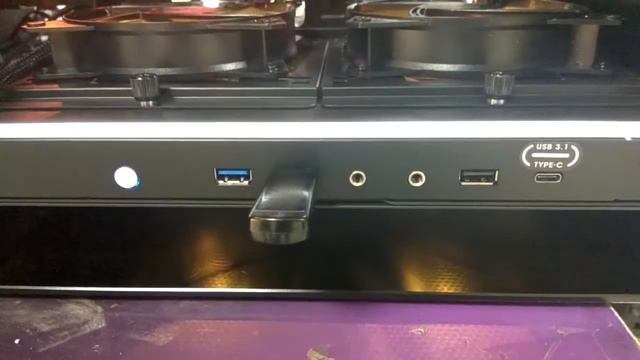 How To Build A Gaming PC with Gigabyte z370 gaming 7 8700k gigabyte gtx 1070ti aorus Tech Land смотреть онлайн