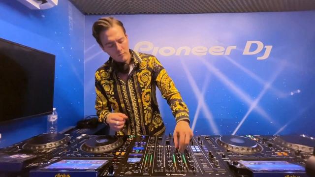Best Tech House Groovy Live Mix | Dancy Bass House | Tropical House Dj Set by FRANZ ABSTRACT смотреть онлайн