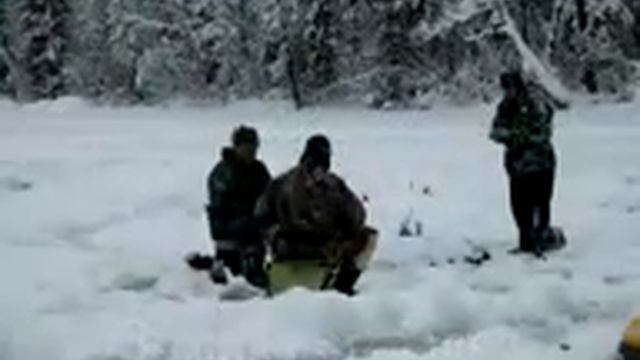Отель Снежный 4* Поход на выживание Снегоходный смотреть онлайн