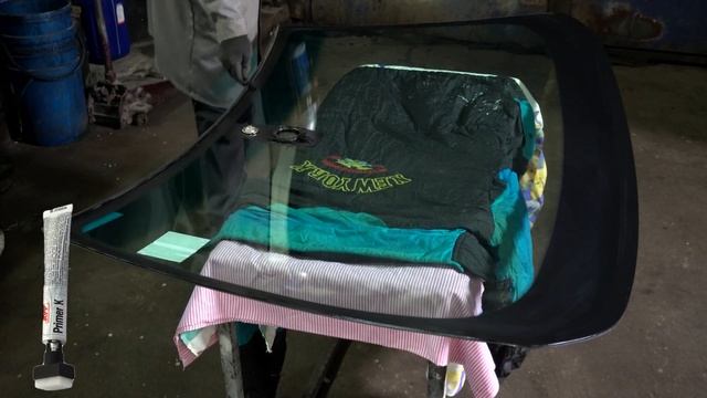 Как менять лобовое стекло автомобиля смотреть онлайн