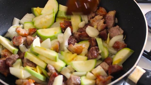 ?МЯСО по-китайски С КАБАЧКАМИ ✨БЫСТРЫЙ и ПРОСТОЙ РЕЦЕПТ смотреть онлайн
