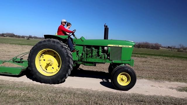 Playing on the farm with tractors and hay | Cutting grass and watermelon | Tractors for kids смотреть онлайн