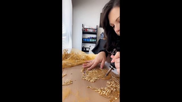 Cutting out Appliqués with a wood burning tool смотреть онлайн