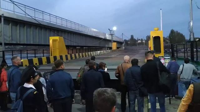 Установка пантонного моста Черноморск 10.10.2019 смотреть онлайн