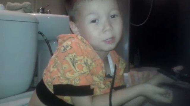 Совет от Ильяса как правильно сидеть на унитазе. смотреть онлайн