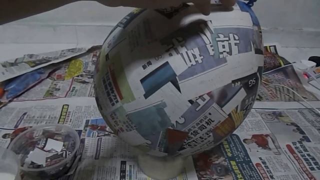 How to make a Pinata base, bowl, ball, sphere / Paper Mache Paste || Cheap, Simple and Easy смотреть онлайн