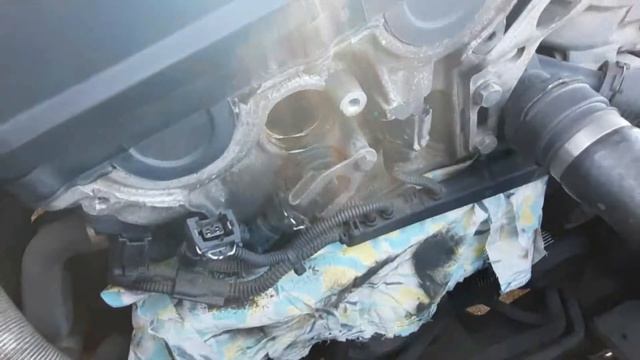 Вытаскиваем электромагнитный клапан ваноса N42B20 BMW смотреть онлайн