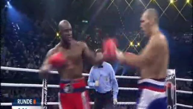 Nikolai Valuev Vs Evander Holyfield 4/6