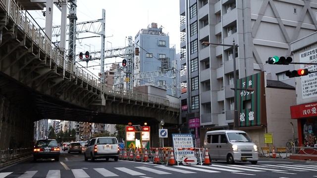 Safety Awareness: How To Spot And React To Potential Threats смотреть онлайн