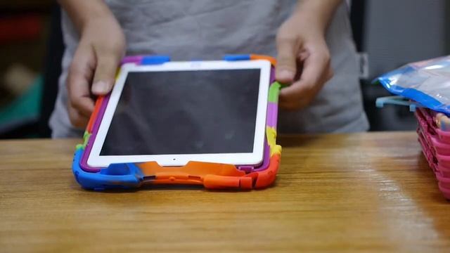 How to install ACEGUARDER X series protective case on iPad 9.7 смотреть онлайн
