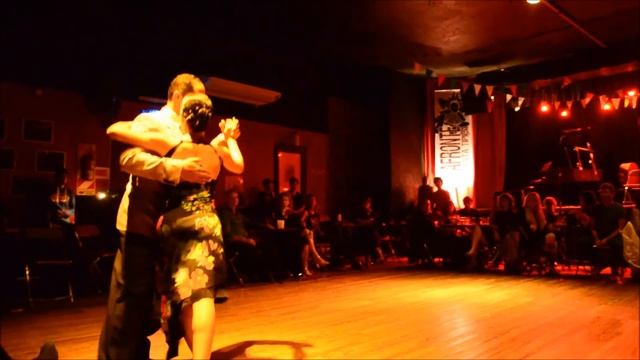Frank Obregón y Jenny Gil bailan la Milonga Varón en Maldita MIlonga смотреть онлайн