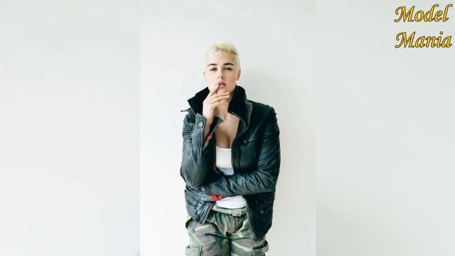 Stefania Ferrario...Wiki Biography,age,weight,relationships,net worth - Curvy model plus size