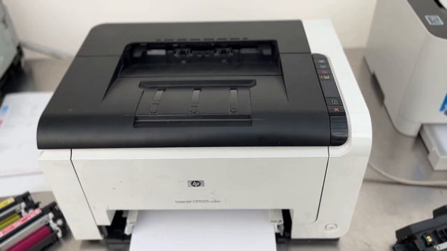 HP CP1025 Wymiana bębna Drukarka LaserJet смотреть онлайн