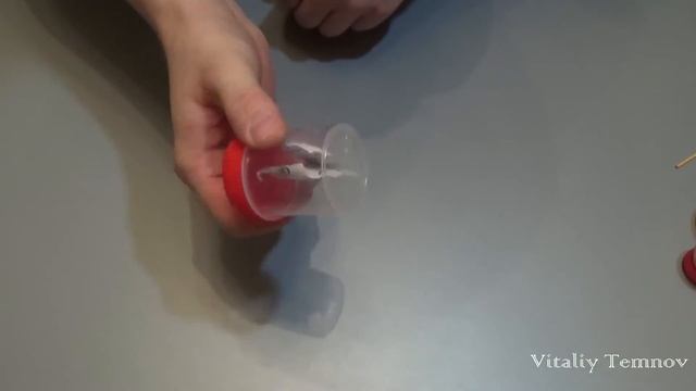 Контейнер из бутылочных крышек смотреть онлайн