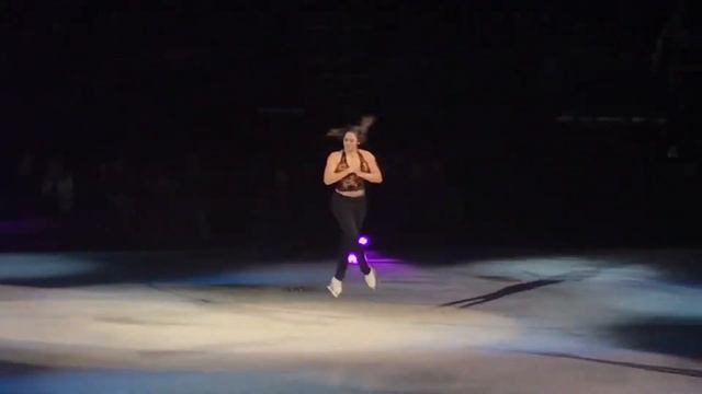 Scott Hamilton & Friends 2018: Clip of Kaetlyn Osmond and Sheryl Crow “If It Makes You Happy” смотреть онлайн
