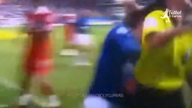 Что происходит в футболе, когда рефери - женщина смотреть онлайн