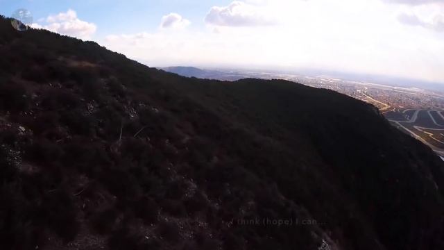 DROPPING ONTO THE CANOPY OF FELLOW PARAGLIDER, Paragliding Gone Wrong 2022 смотреть онлайн