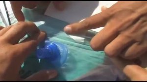 Ремонт баллона кайта при помощи заплатки Kitefix™. How to use Kitefix™ bladder patch.