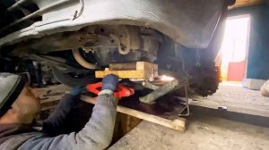 Замена сцепления в одиночку nissan bluebird 1986