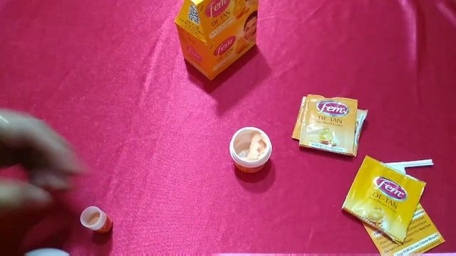 ब्लीच कैसे करें। Fem De-Tan Creme Bleach Review And Demo l Tiny Makeup Update смотреть онлайн