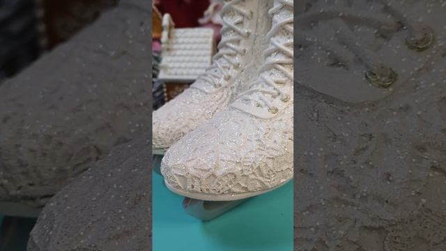 Коньки кашпо смотреть онлайн