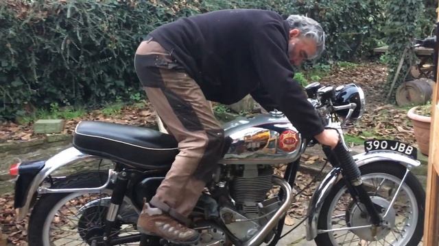 BSA Gold Star start up смотреть онлайн