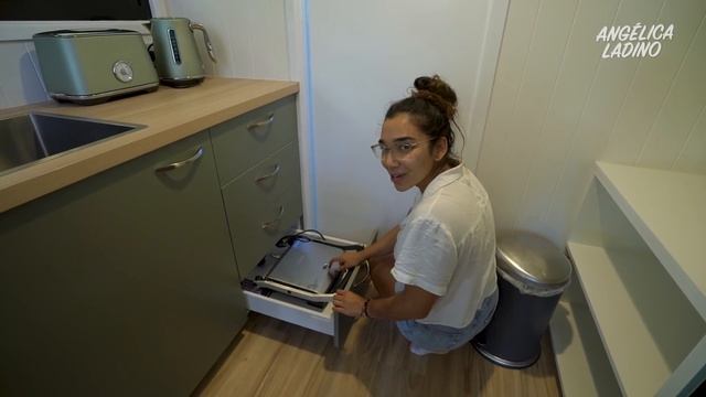 TIENES que ver esta MINI CASA (mira la tina ?) смотреть онлайн