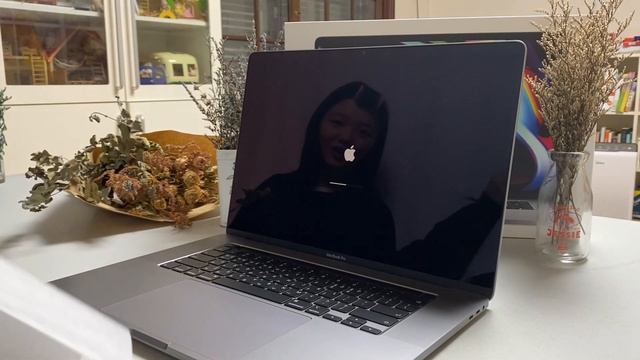 [Eng] 2020 맥북프로 16인치 언박싱 / 16” Macbook Pro Unboxing (유튜버들에게 추천하는 렙탑) смотреть онлайн