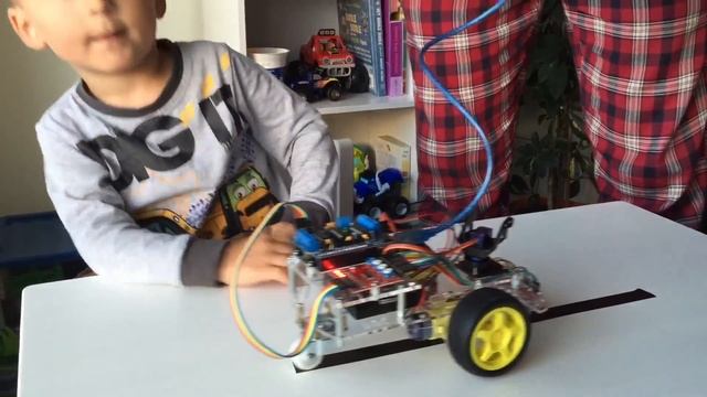 Машинка робот Arduino робототехника RoboCar Arduino robotics смотреть онлайн