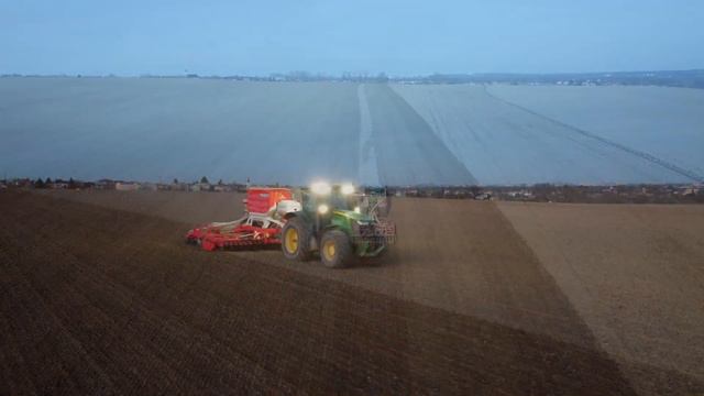 John Deere 8R340 + Horsch Tiger 4AS & John Deere 7270R + Pöttinger Terrasem V6000 (4K) смотреть онлайн
